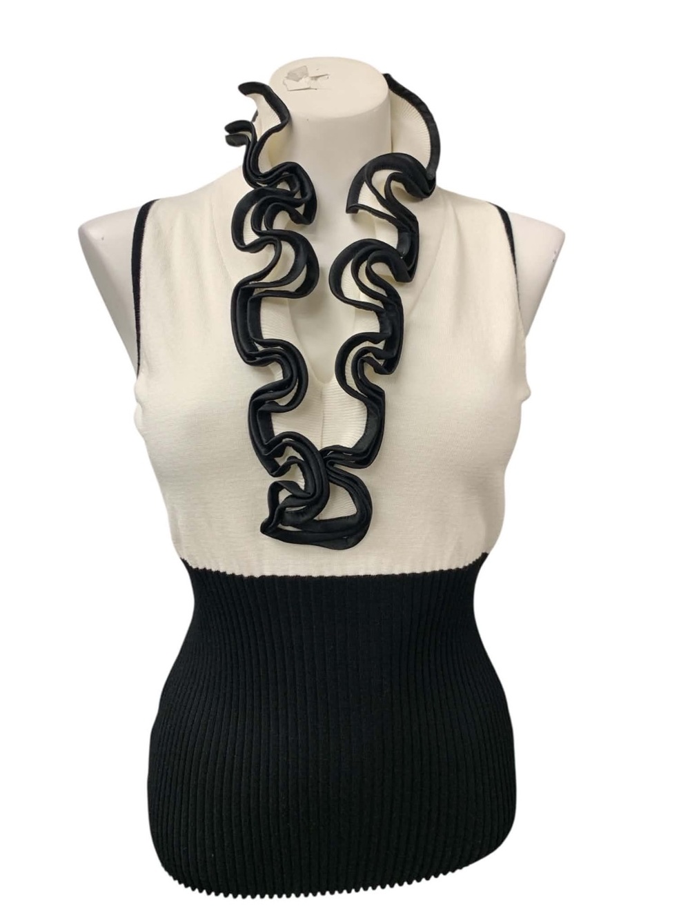 Belldini Black & Cream Ruffle Loop Necklace Top Size M